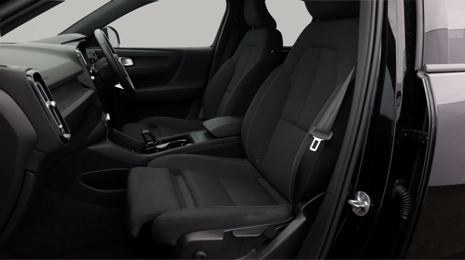 Used Volvo XC40 2022 for sale - 77294770: Photo 14