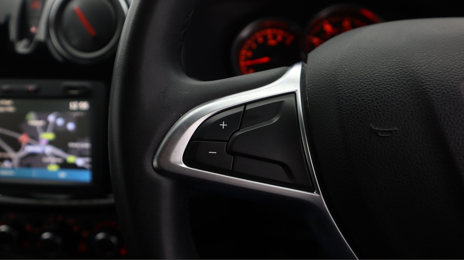 Used Dacia Sandero Stepway 2020 for sale - 77736084: Photo 21