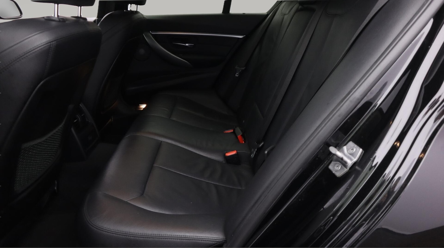 Used BMW 3 Series 2018 for sale - 76596980: Photo 17