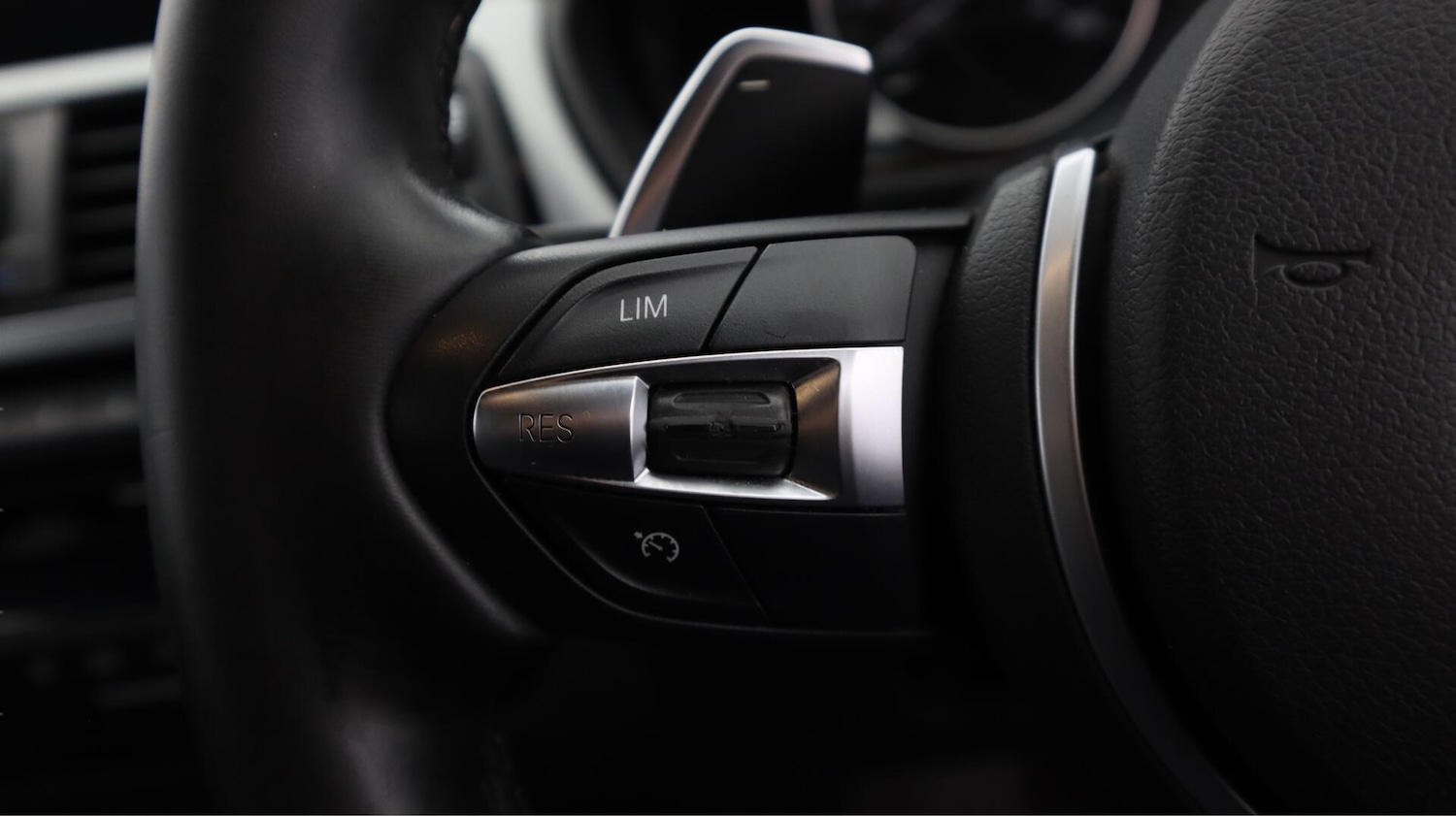 Used BMW 3 Series 2018 for sale - 76596980: Photo 23