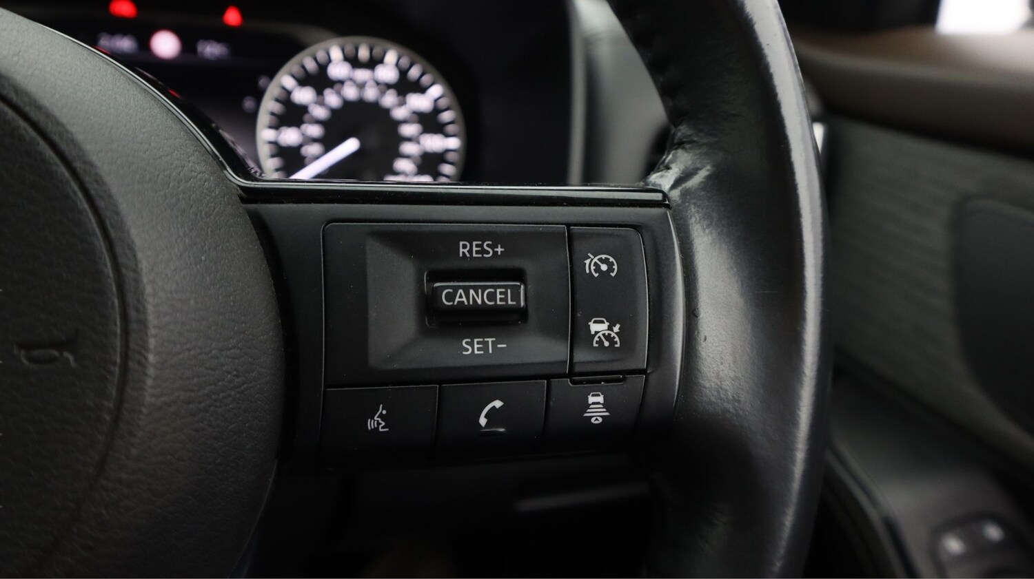 Used Nissan X-Trail for sale - 77809217: Photo 21