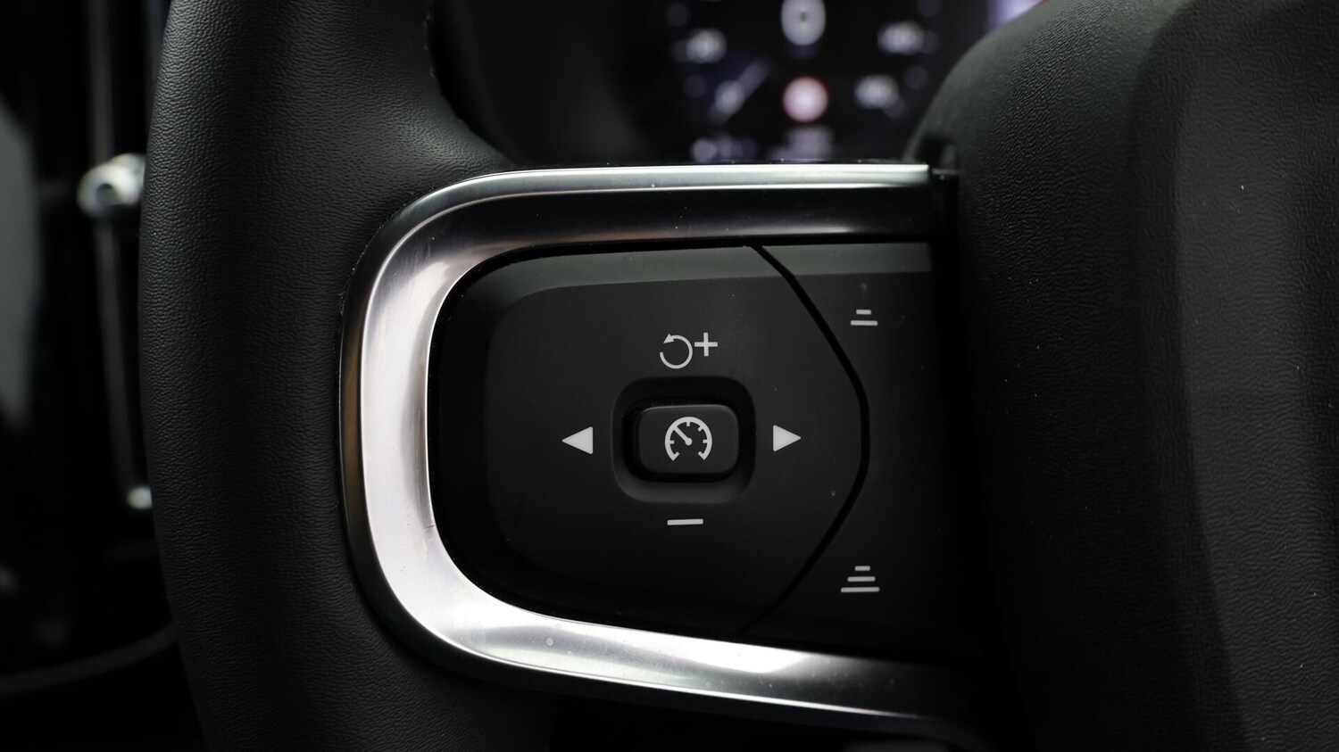Used Volvo XC40 2022 for sale - 75990896: Photo 25