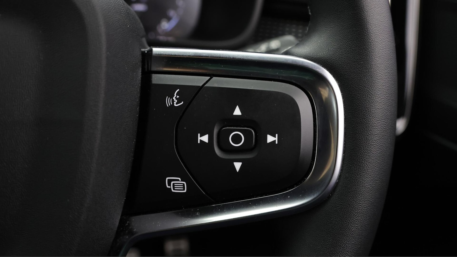 Used Volvo XC40 2022 for sale - 75990896: Photo 26