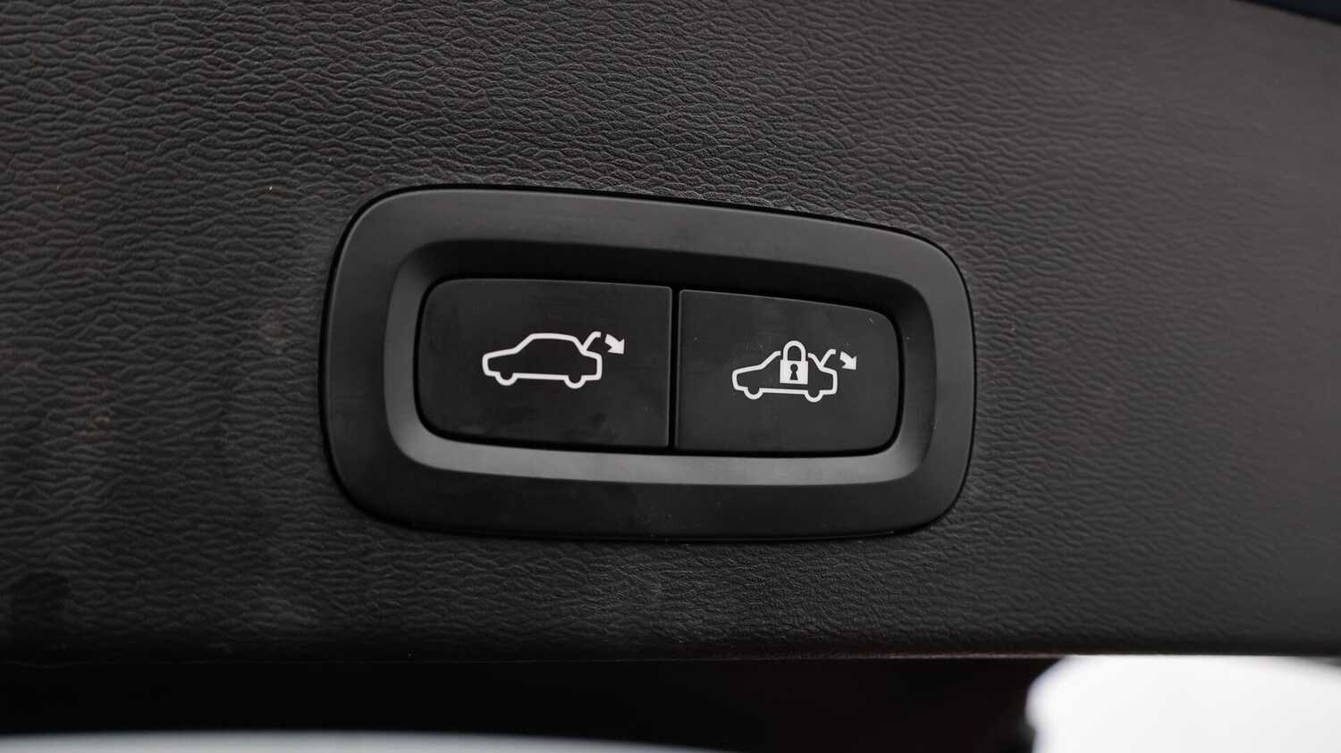 Used Volvo XC40 2022 for sale - 76284163: Photo 23