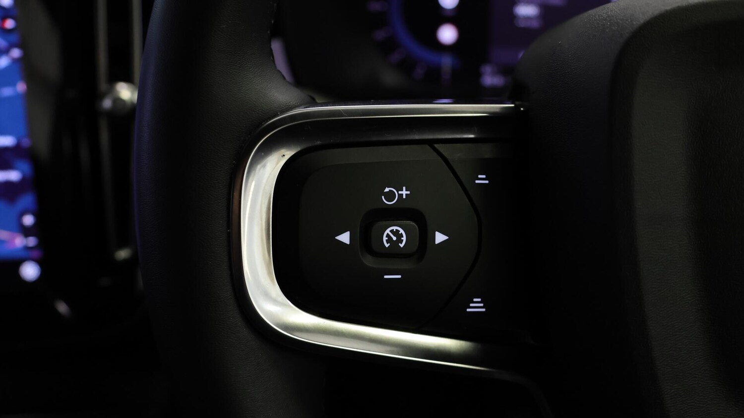 Used Volvo XC40 2022 for sale - 76284163: Photo 24