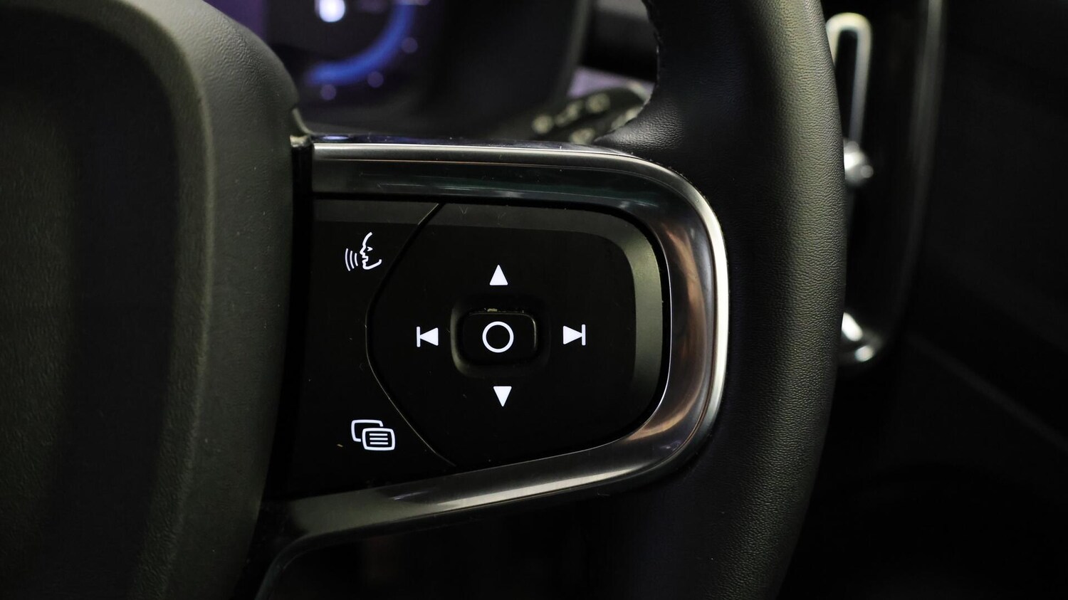 Used Volvo XC40 2022 for sale - 76284163: Photo 25