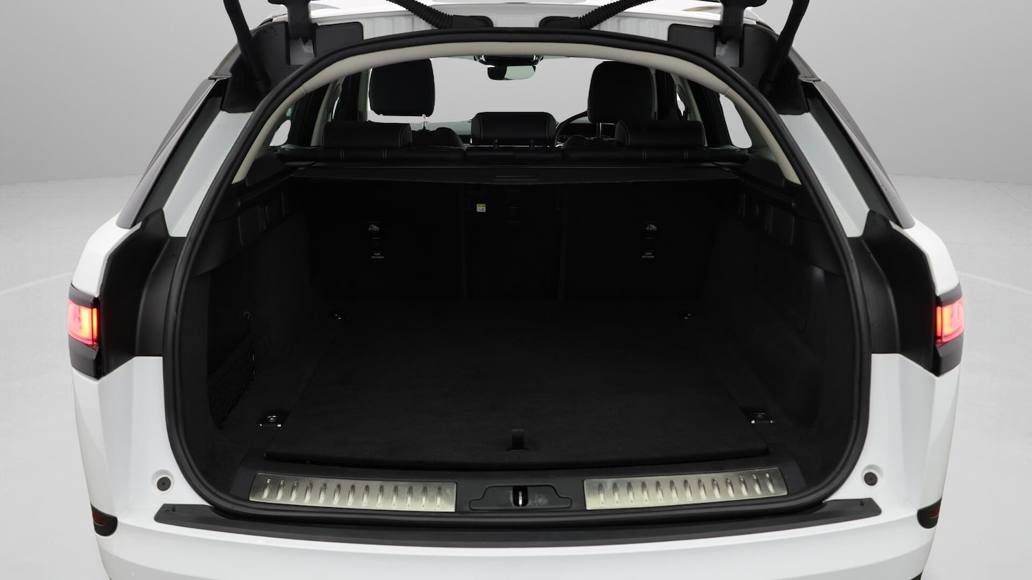 Used Land Rover Range Rover Velar 2022 for sale - 75926785: Photo 18