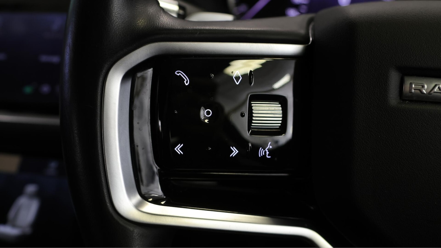 Used Land Rover Range Rover Velar 2022 for sale - 75926785: Photo 24