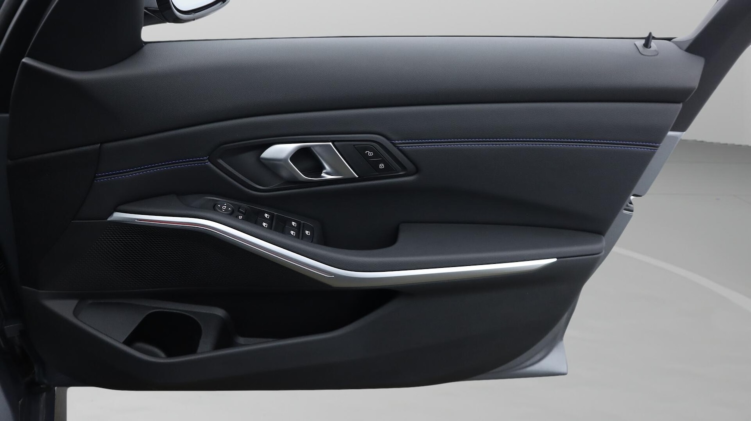 Used BMW 3 Series 2024 for sale - 76666757: Photo 16