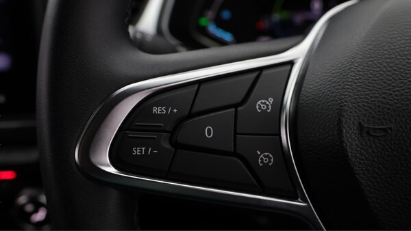 Used Renault Captur 2023 for sale - 76084178: Photo 37