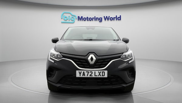 Used Renault Captur 2023 for sale - 76084178: Photo 3