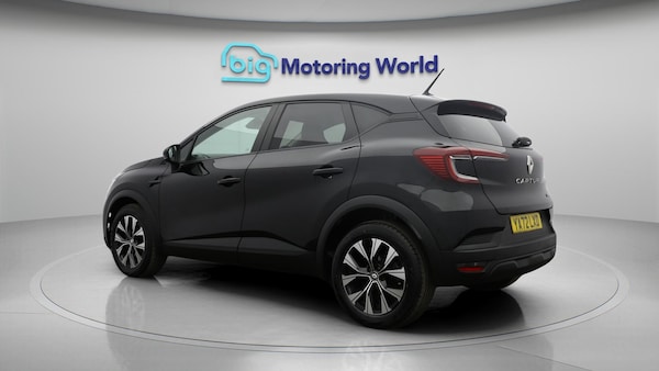 Used Renault Captur 2023 for sale - 76084178: Photo 6