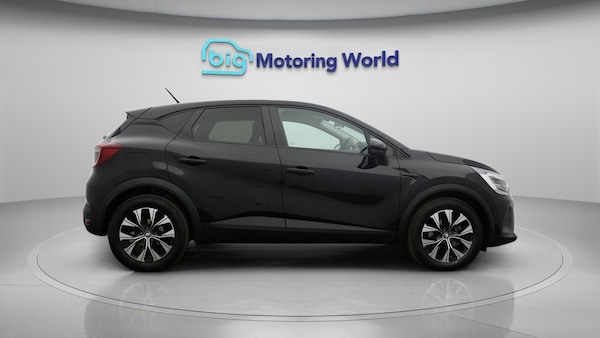 Used Renault Captur 2023 for sale - 76084178: Photo 9