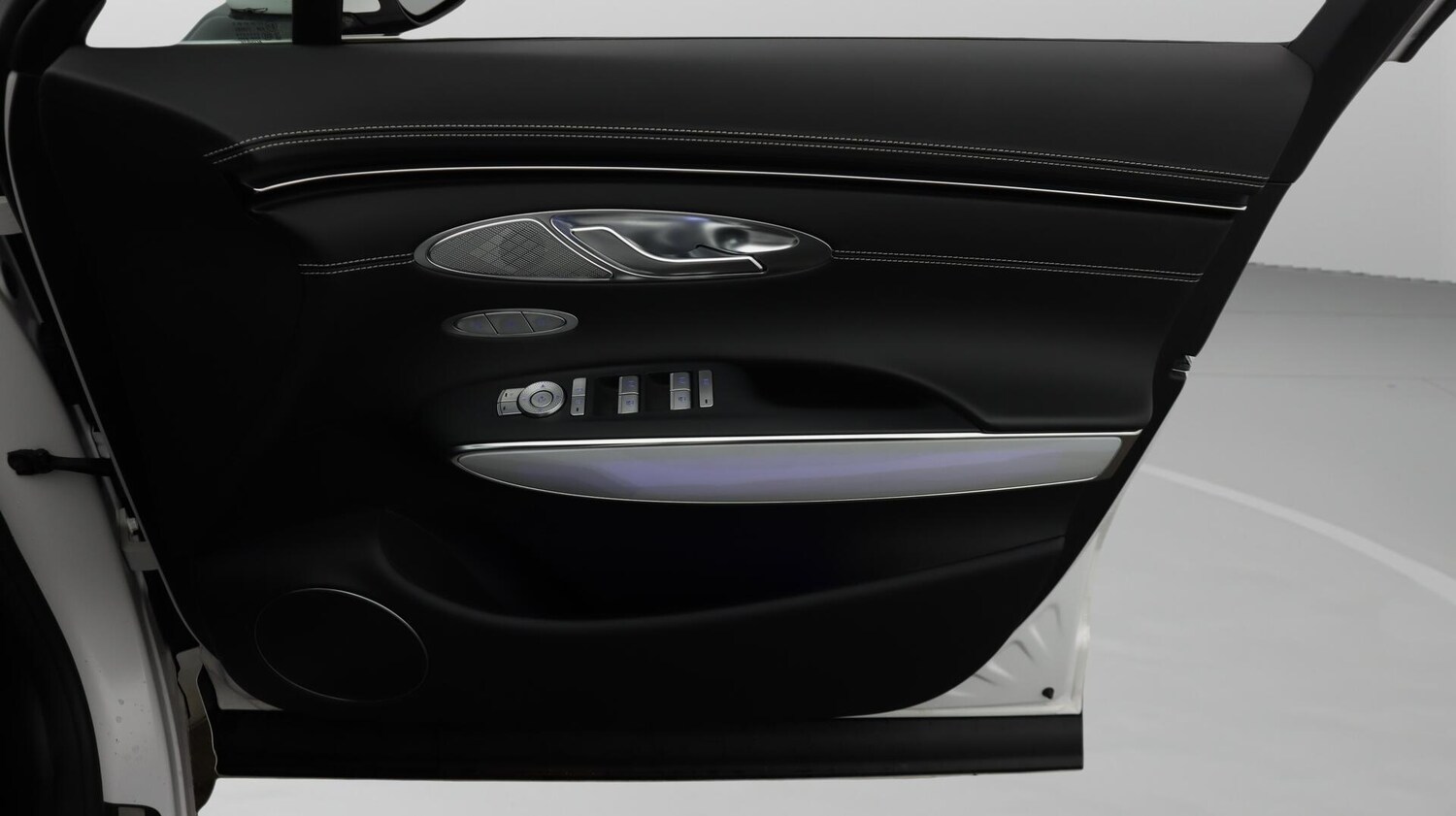 Used Genesis GV70 2023 for sale - 76714598: Photo 16