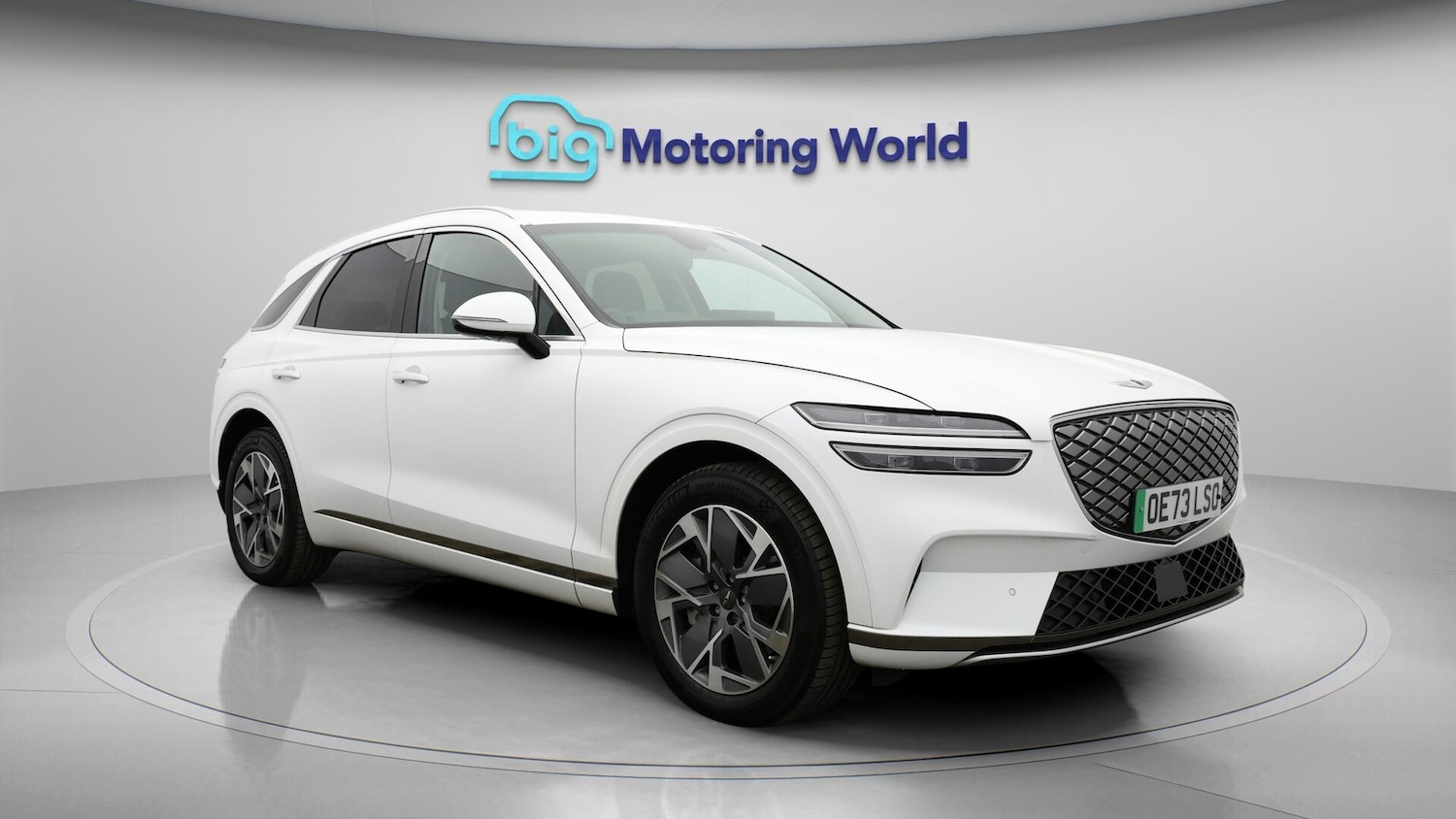 Used Genesis GV70 2023 for sale - 76714598: Photo 2