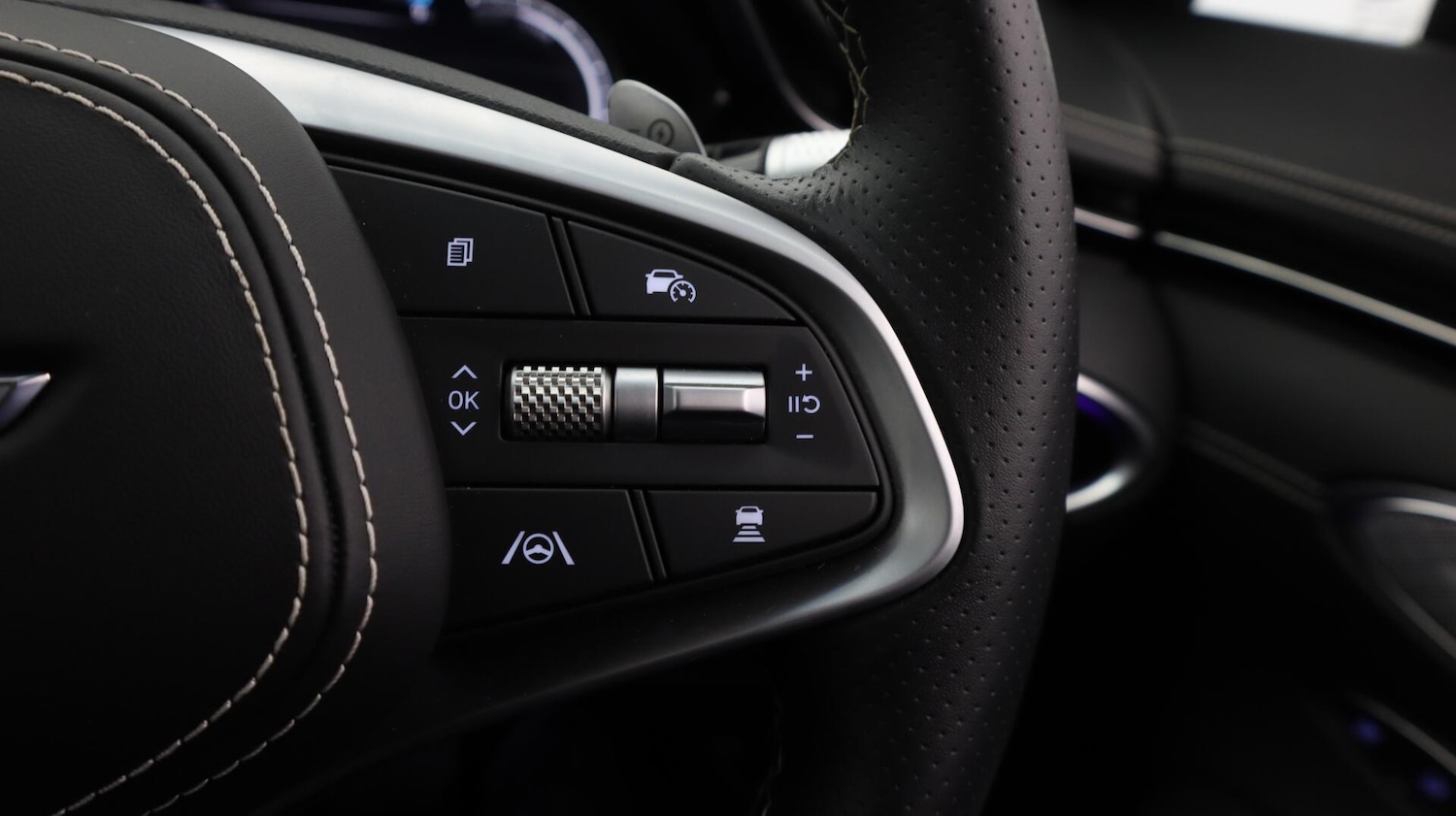 Used Genesis GV70 2023 for sale - 76714598: Photo 25