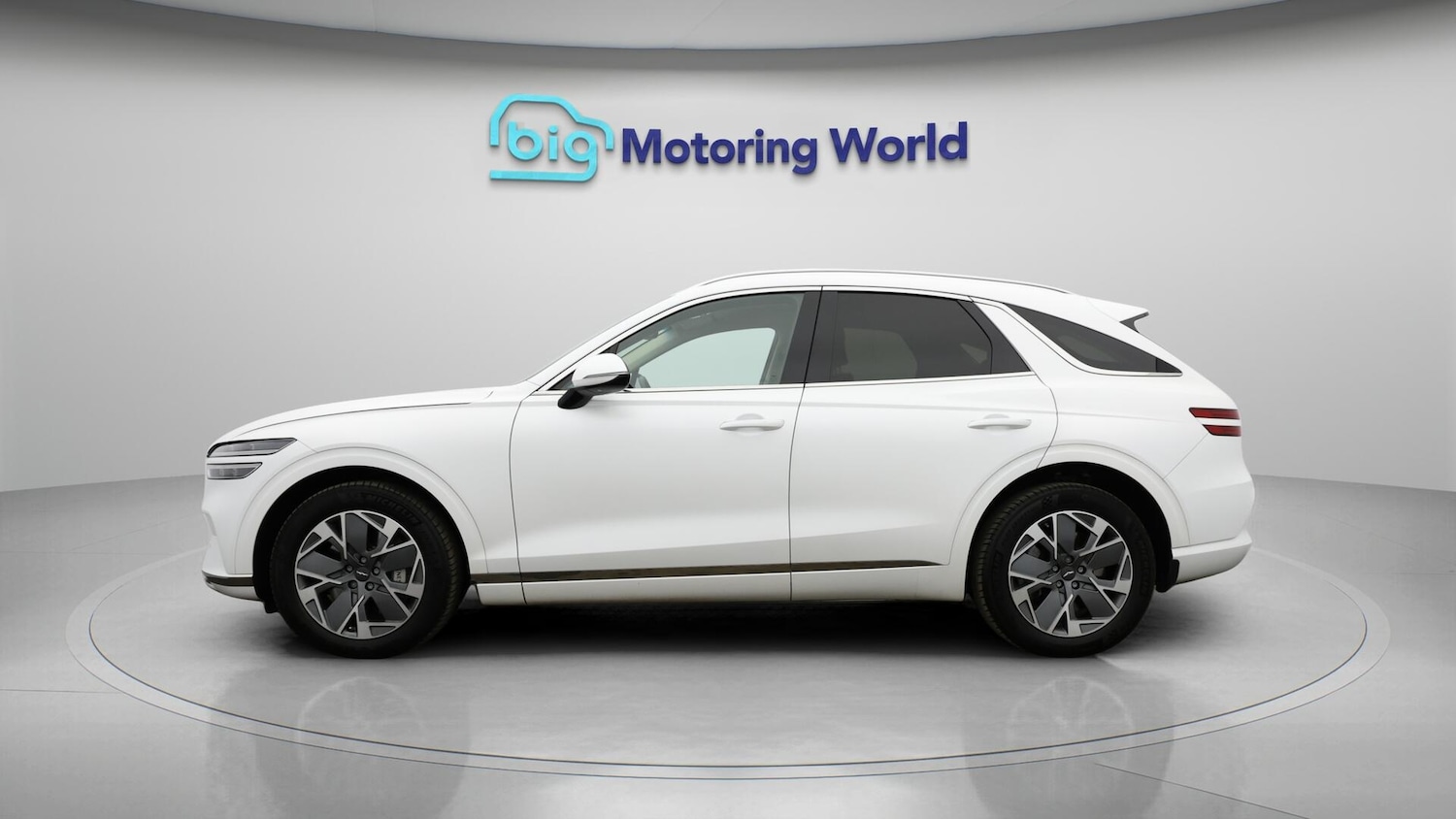 Used Genesis GV70 2023 for sale - 76714598: Photo 5