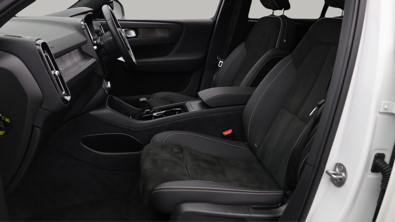 Used Volvo C40 2022 for sale - 75989788: Photo 15
