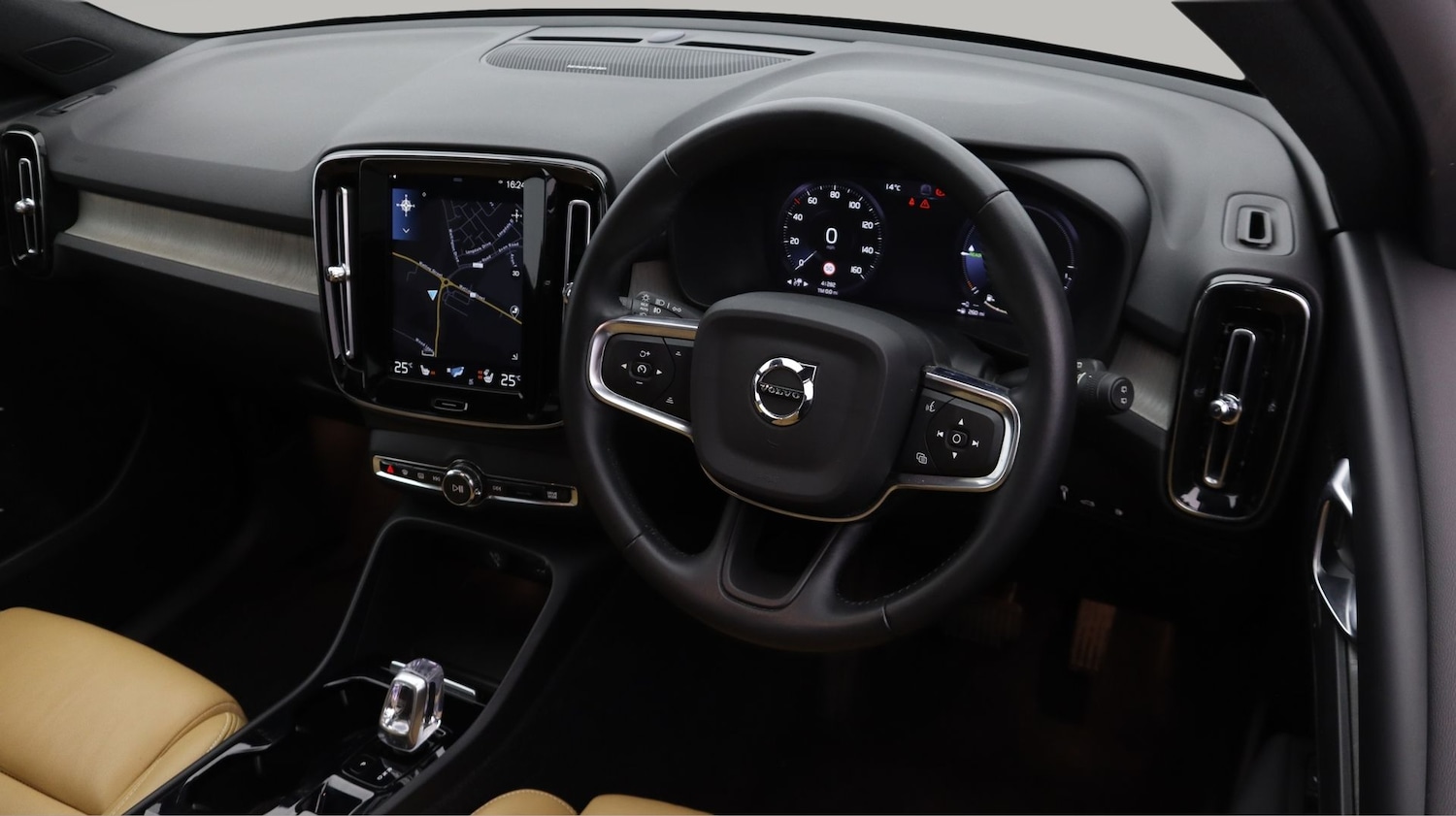 Used Volvo XC40 2021 for sale - 77749678: Photo 9