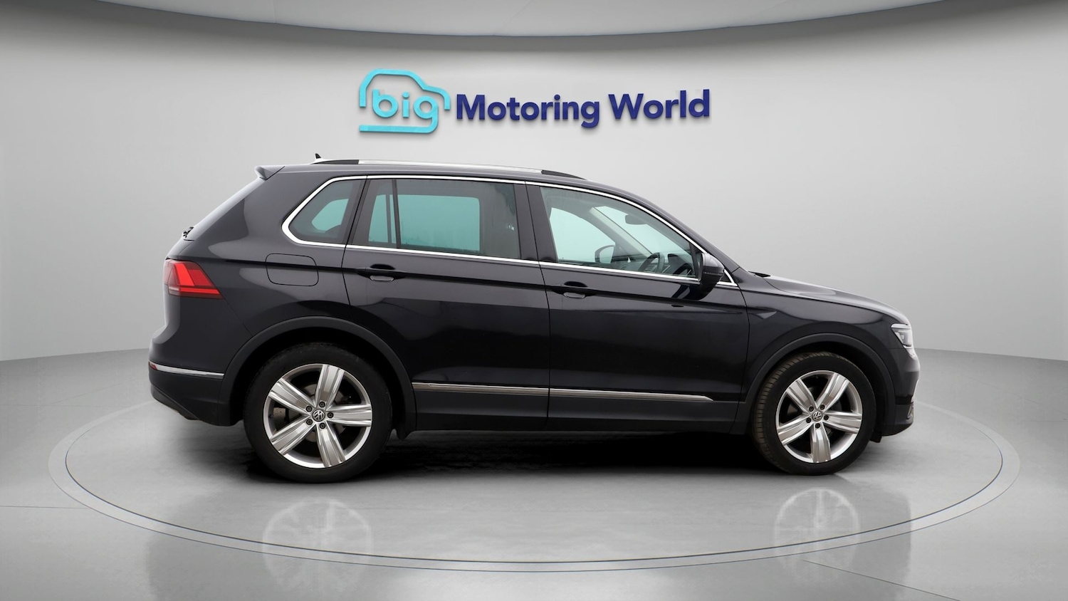Used Volkswagen Tiguan for sale - 77477990: Photo 8