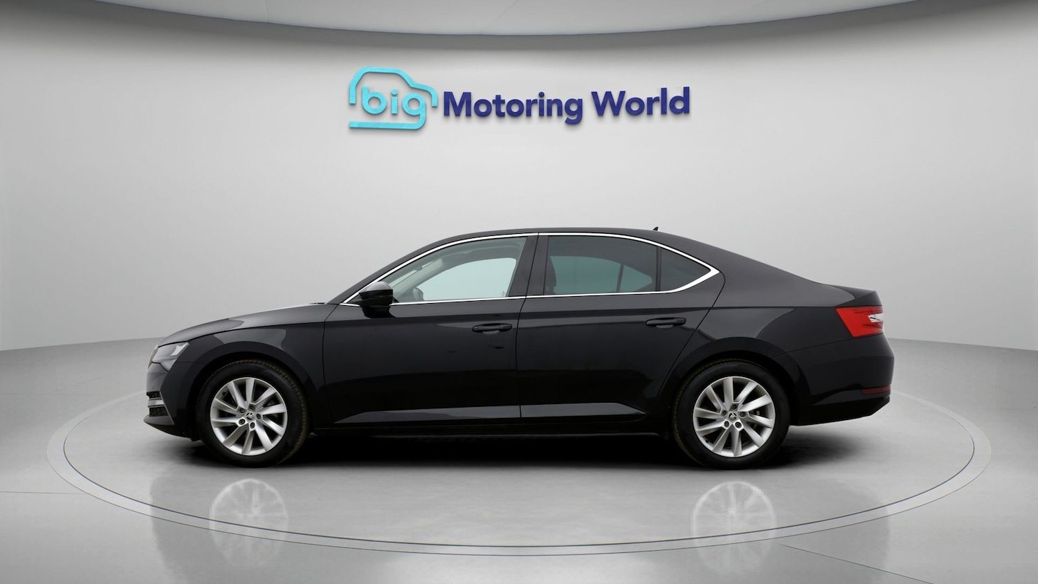 Used Skoda Superb 2023 for sale - 78190722: Photo 4