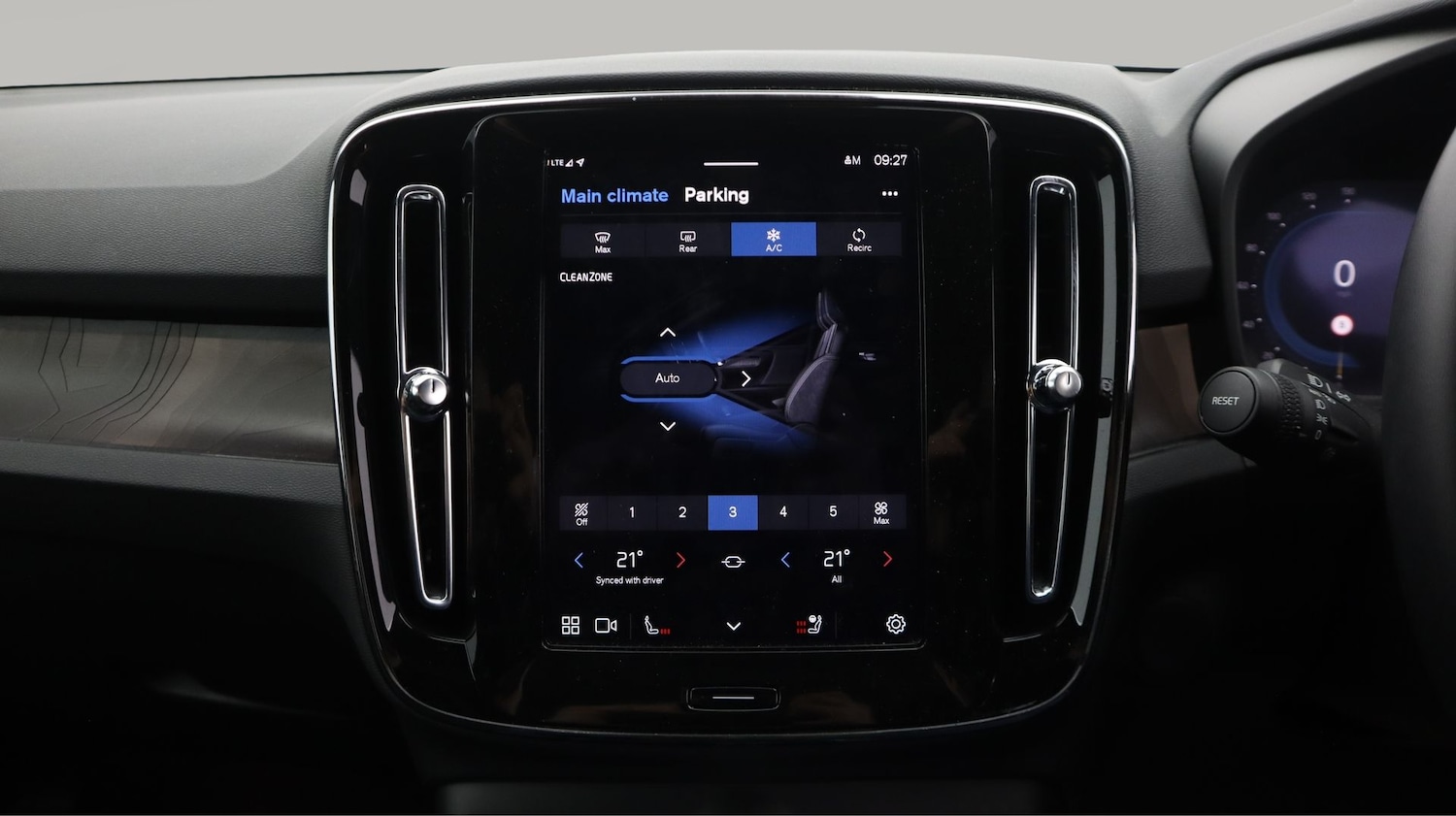 Used Volvo EX40 2025 for sale - 77730824: Photo 12