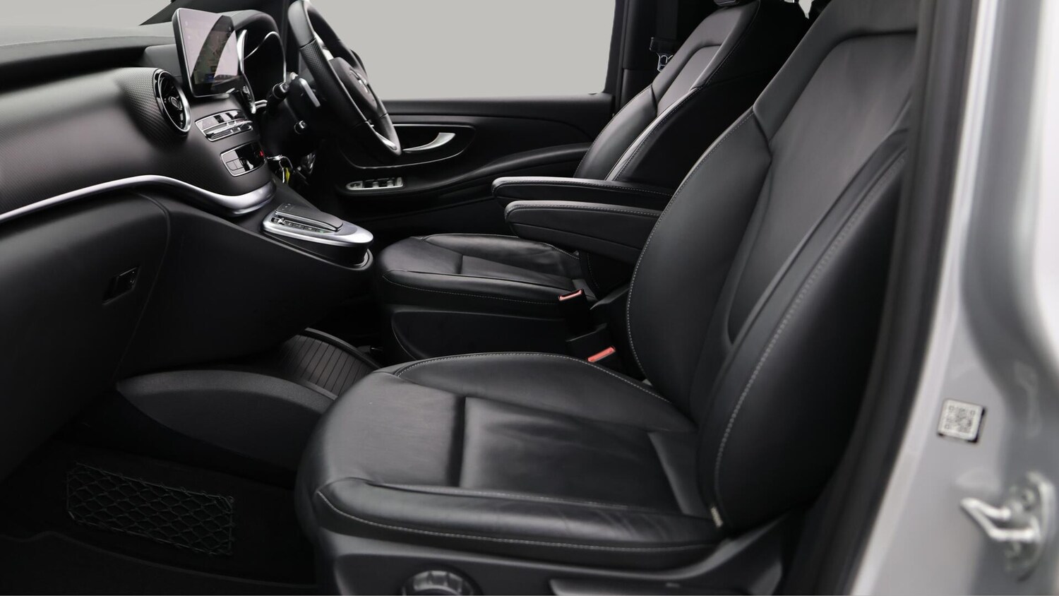 Used Mercedes-Benz V-Class 2023 for sale - 76457594: Photo 15