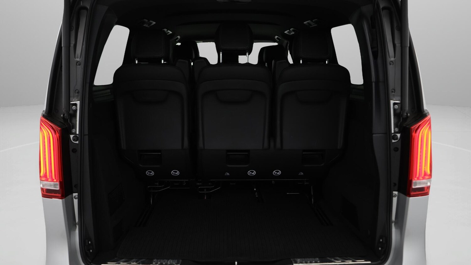 Used Mercedes-Benz V-Class 2023 for sale - 76457594: Photo 18