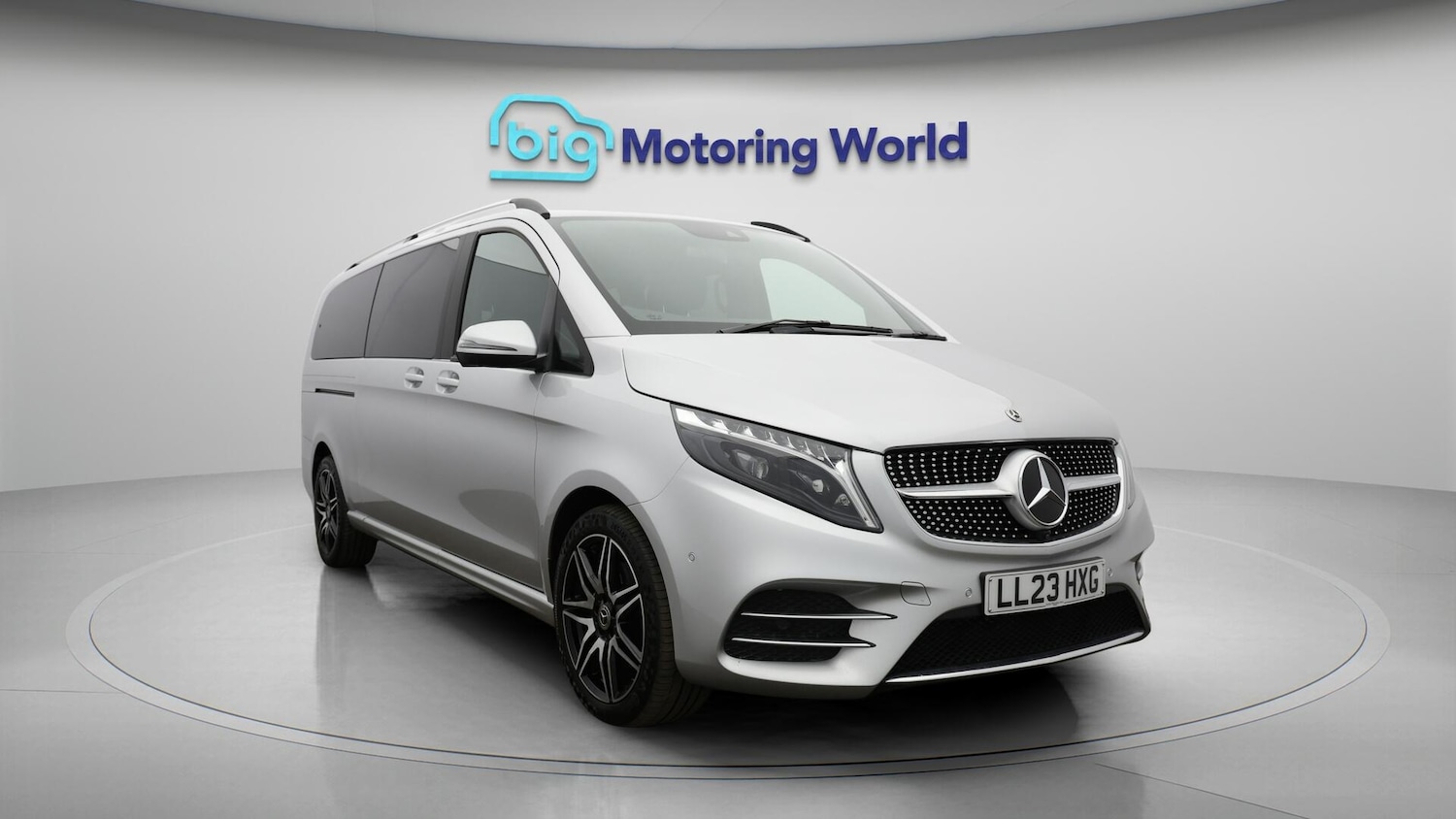 Used Mercedes-Benz V-Class 2023 for sale - 76457594: Photo 2