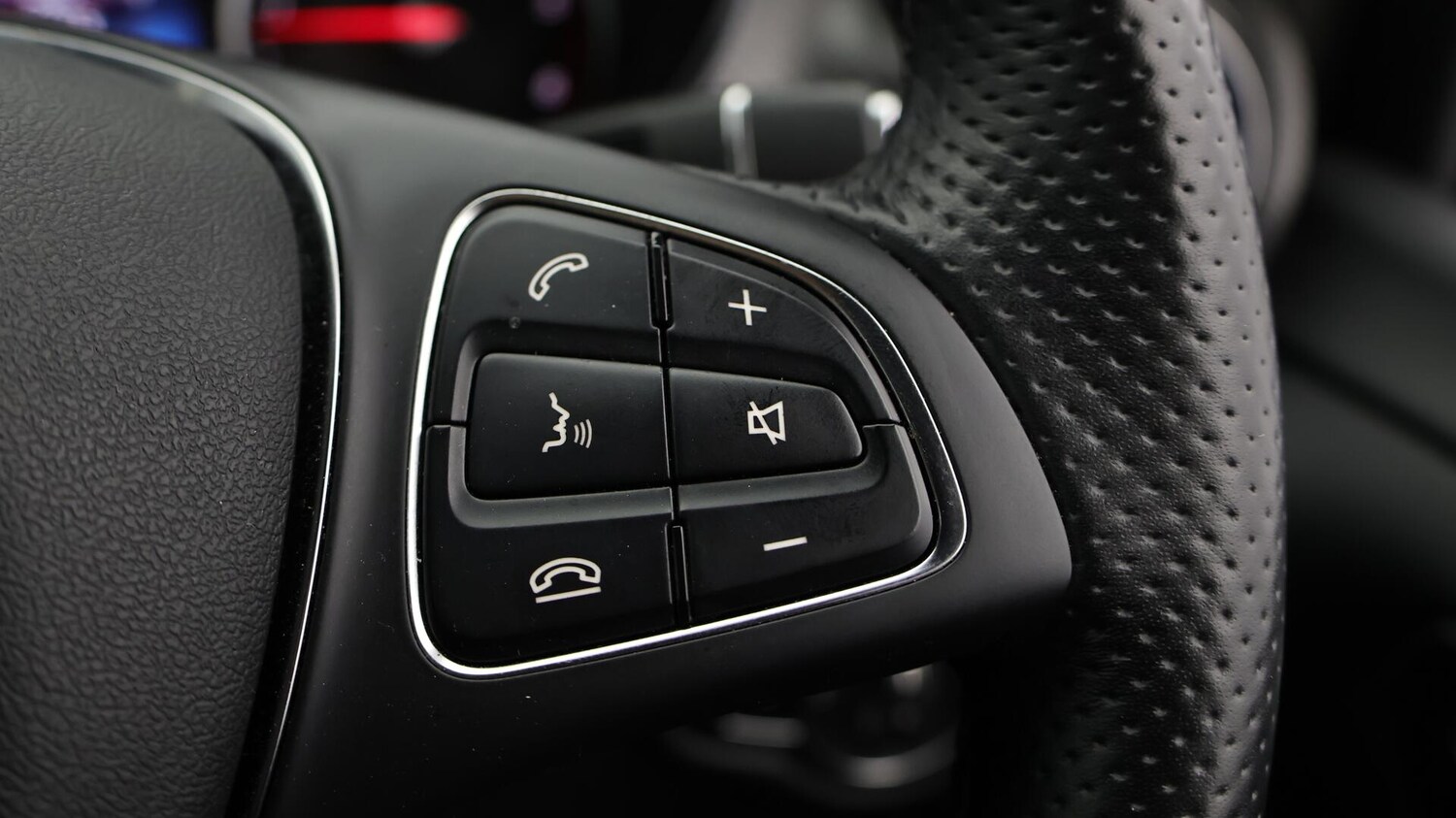 Used Mercedes-Benz V-Class 2023 for sale - 76457594: Photo 26