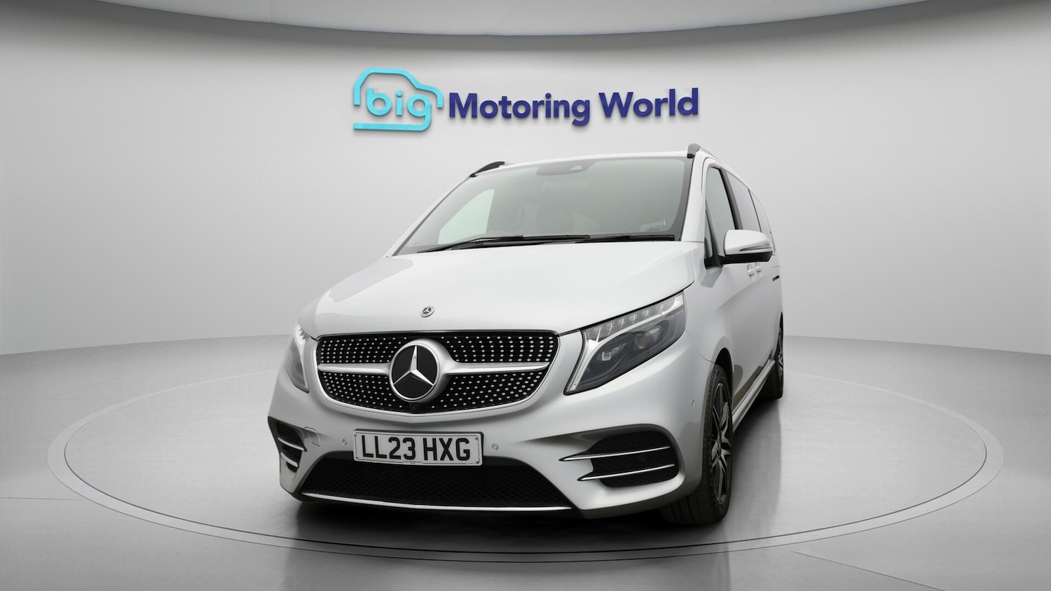 Used Mercedes-Benz V-Class 2023 for sale - 76457594: Photo 3