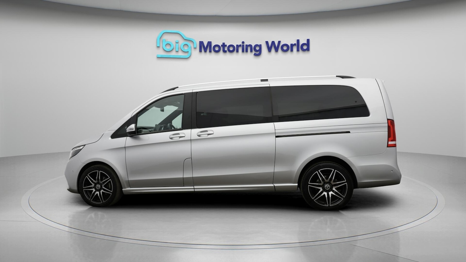 Used Mercedes-Benz V-Class 2023 for sale - 76457594: Photo 5