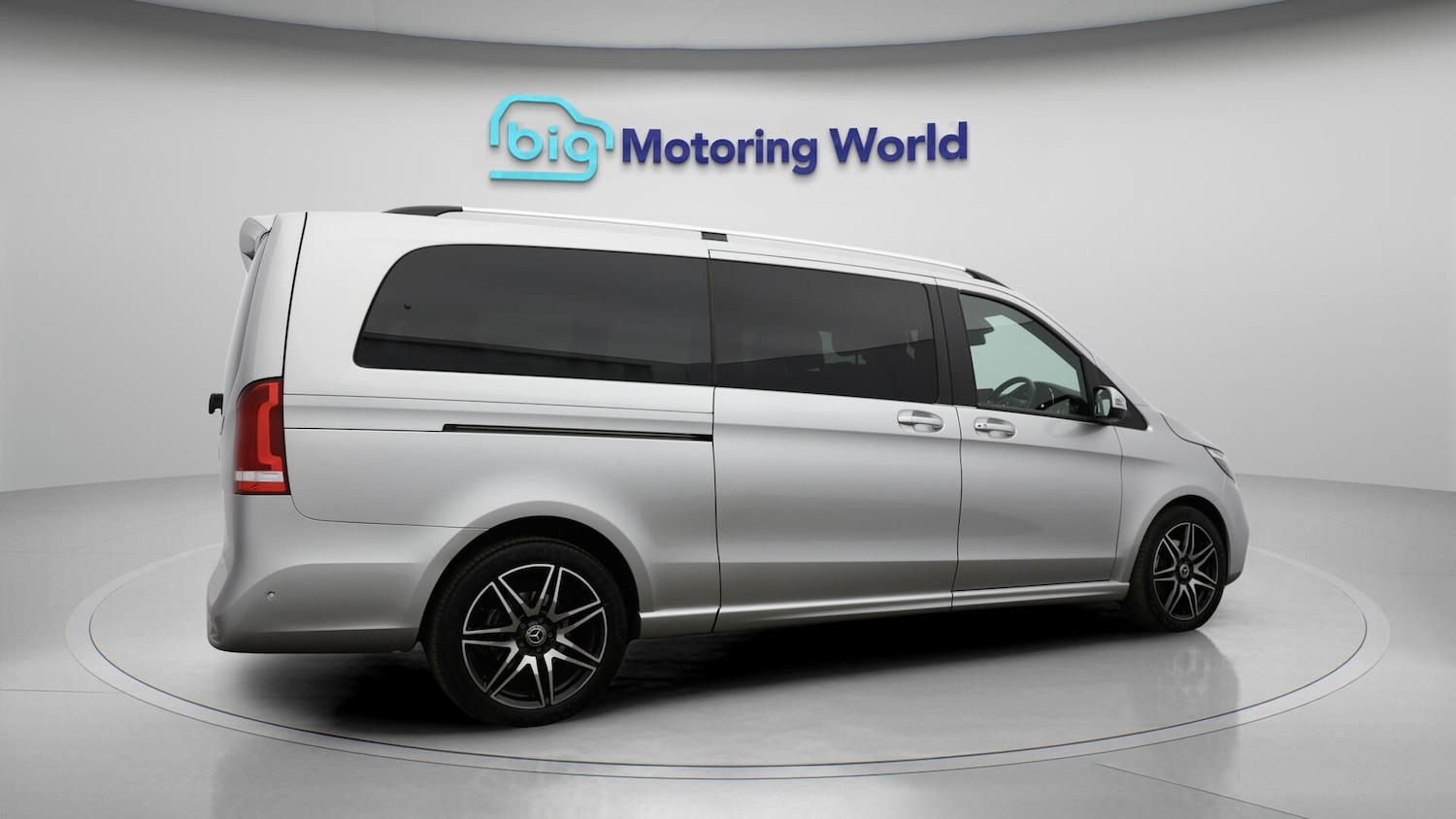 Used Mercedes-Benz V-Class 2023 for sale - 76457594: Photo 8