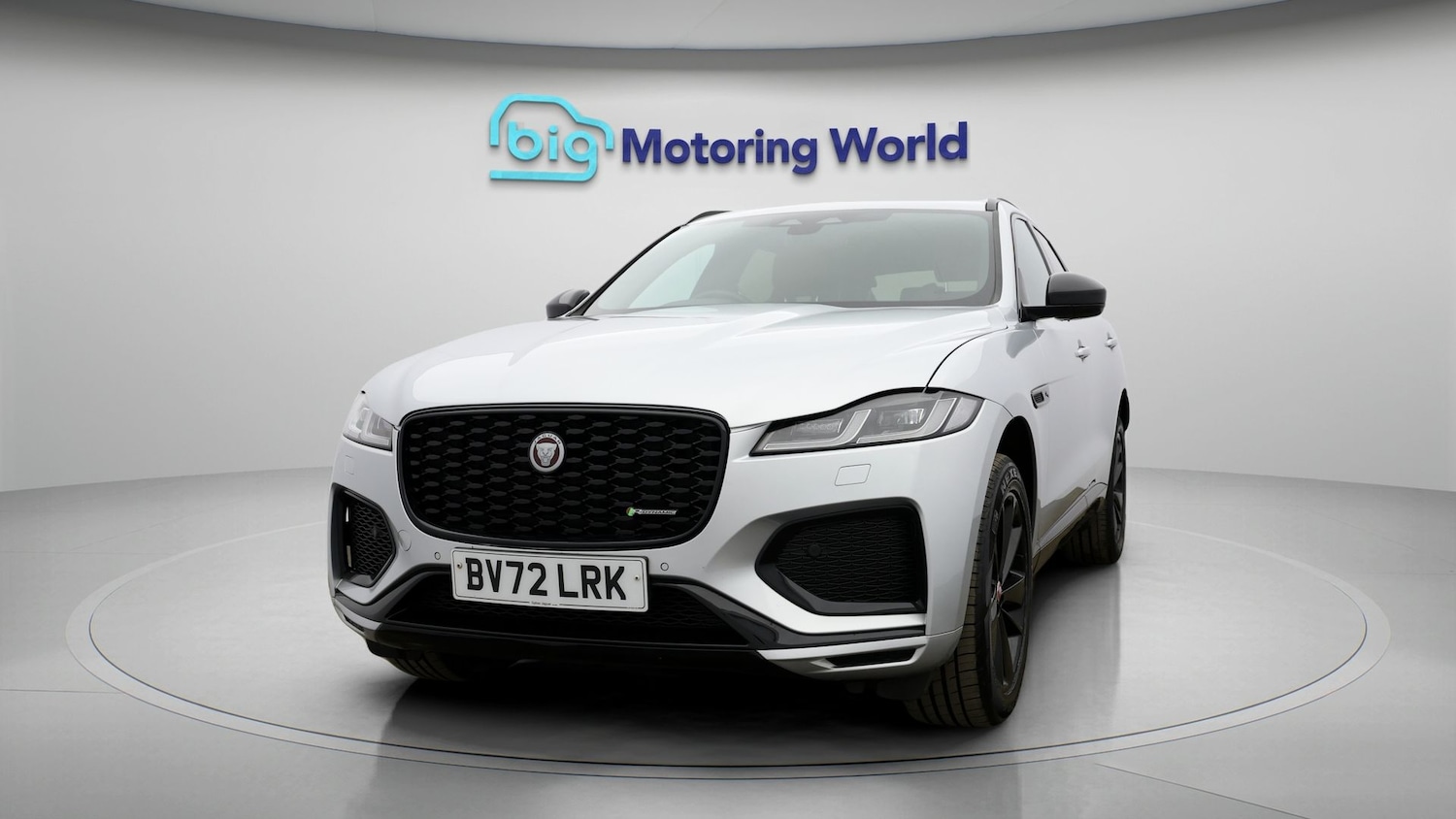 Used Jaguar F-Pace 2023 for sale - 78202191: Photo 2