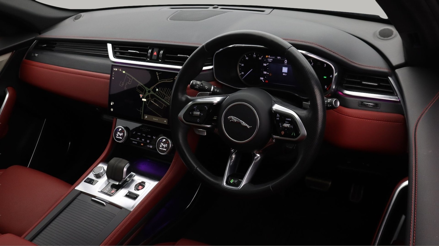 Used Jaguar F-Pace 2023 for sale - 78202191: Photo 9