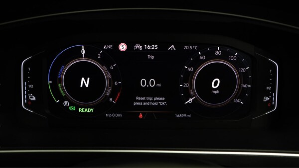 Used Volkswagen Tiguan 2023 for sale - 75310927: Photo 11