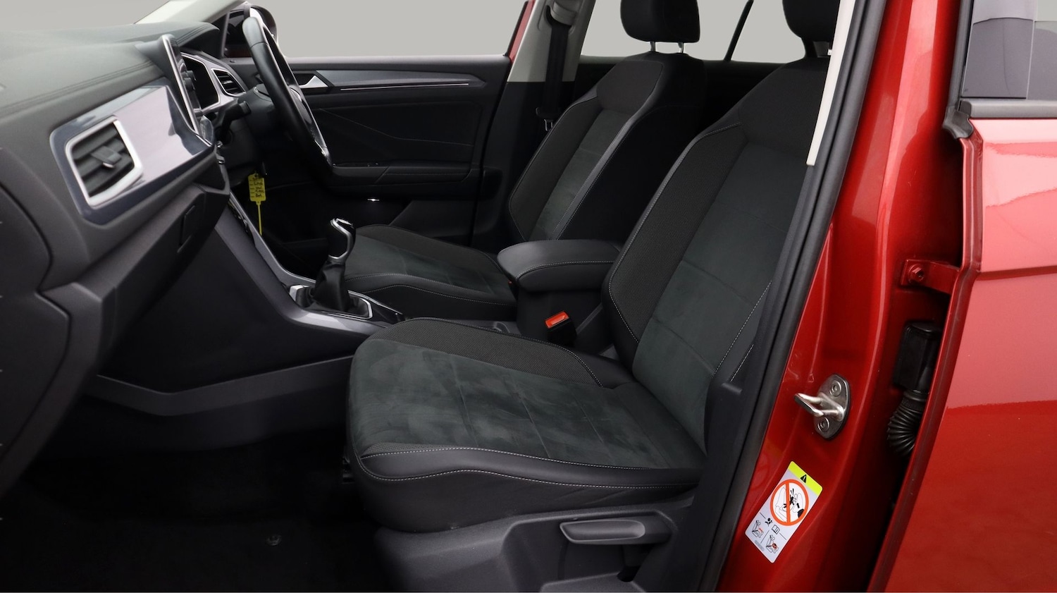 Used Volkswagen T-Roc 2023 for sale - 77656026: Photo 14