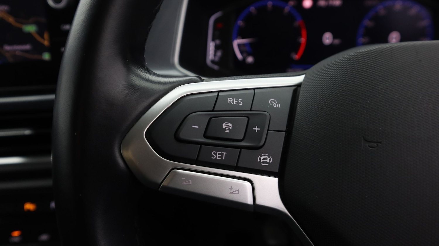 Used Volkswagen T-Roc 2023 for sale - 77656026: Photo 22