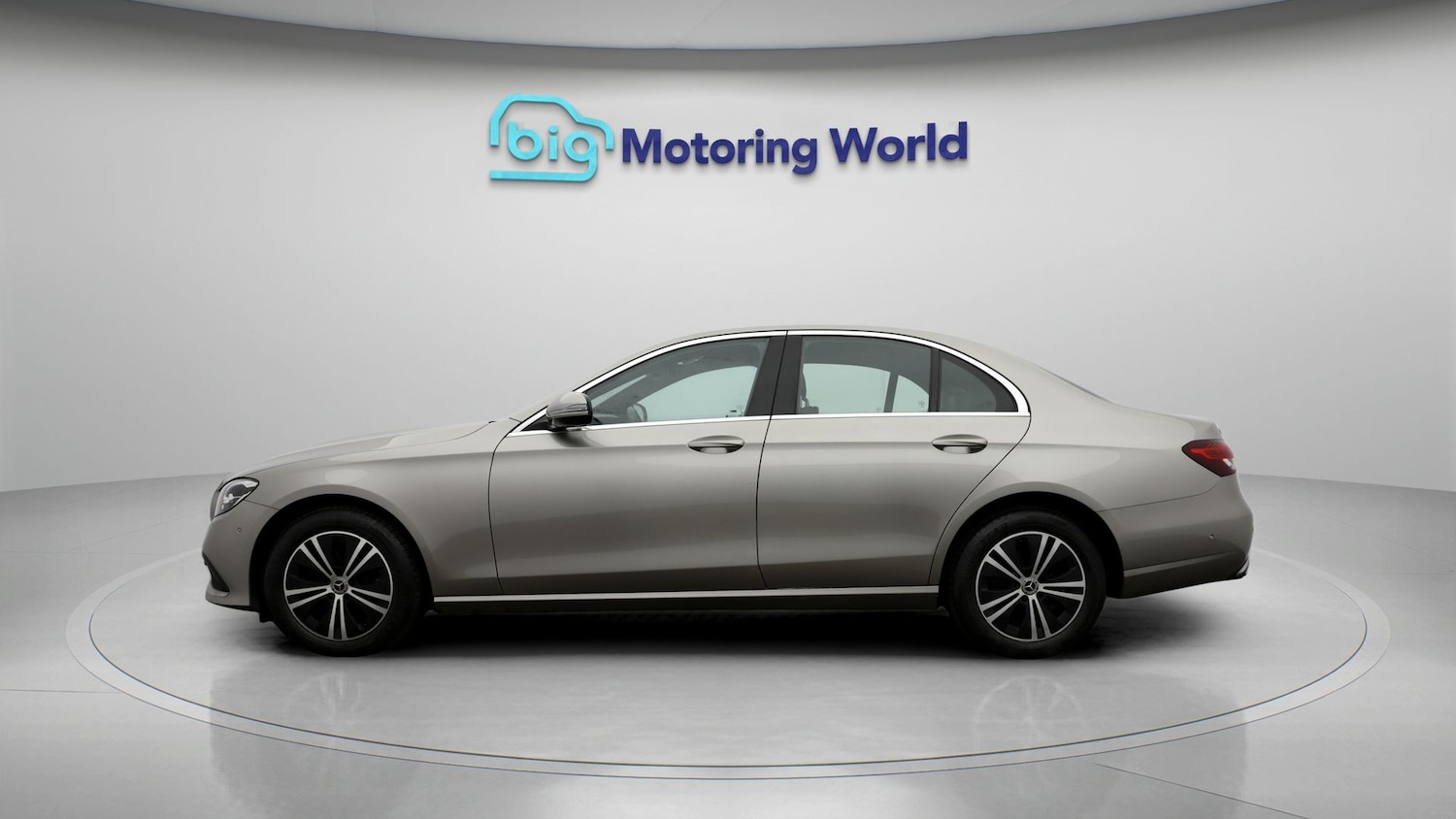 Used Mercedes-Benz E Class 2021 for sale - 77463336: Photo 4