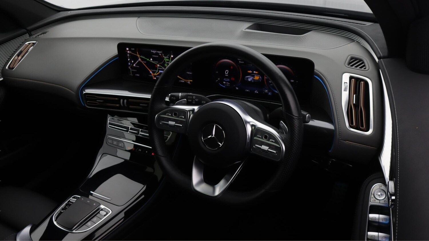 Used Mercedes-Benz EQC 2023 for sale - 76735235: Photo 10