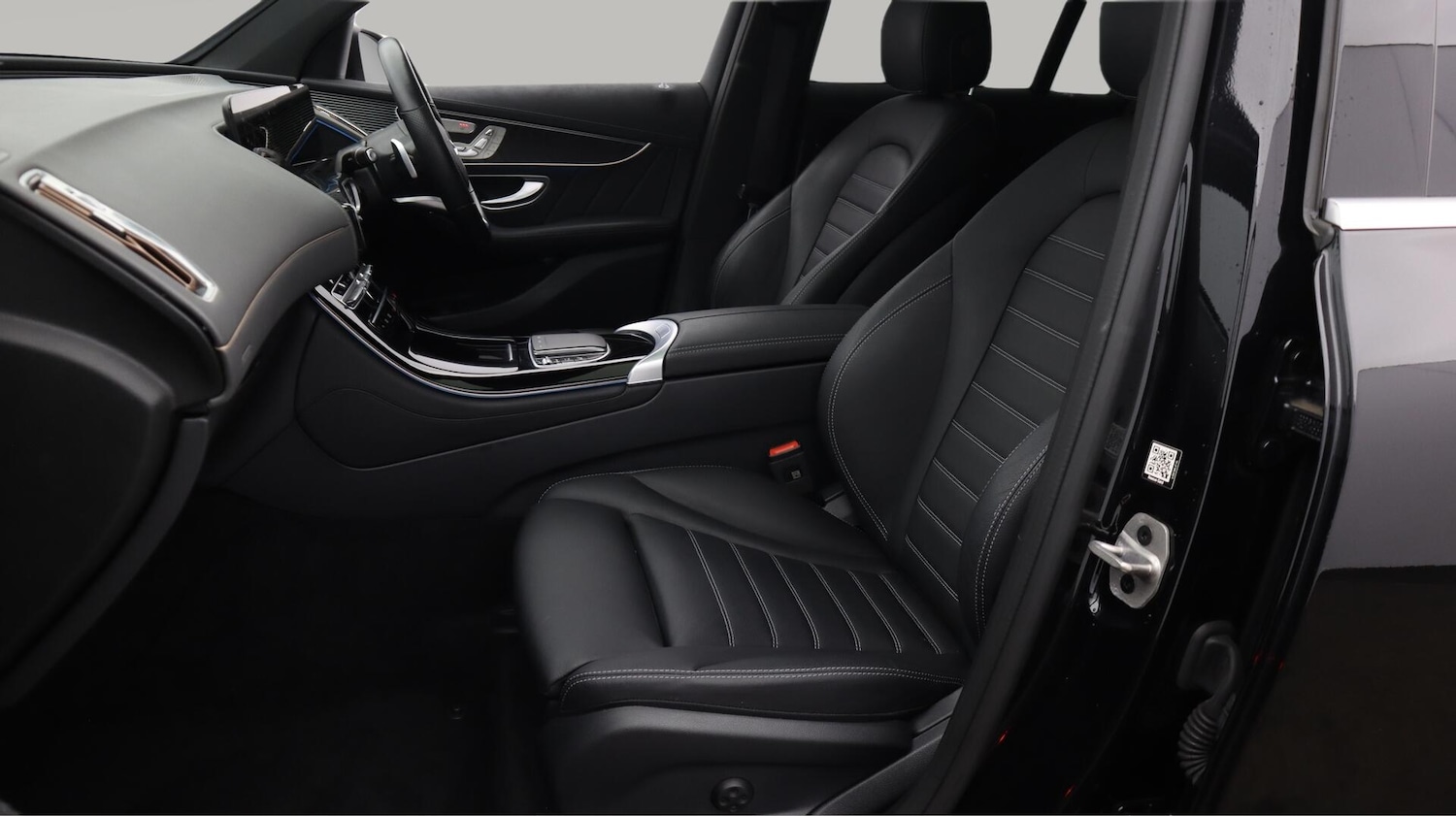 Used Mercedes-Benz EQC 2023 for sale - 76735235: Photo 15