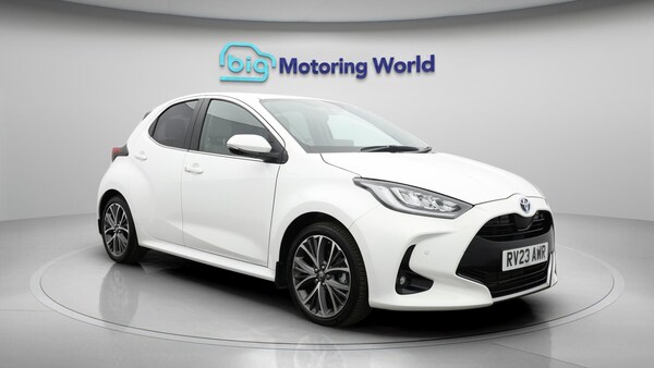 Used Toyota Yaris 2023 for sale - 75696970: Photo 2