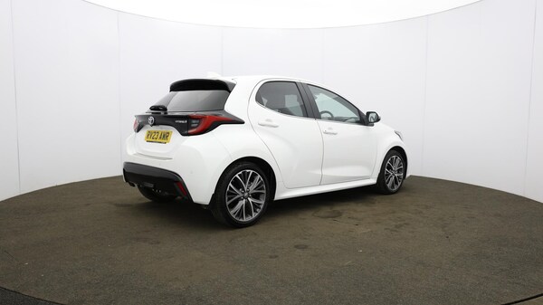 Used Toyota Yaris 2023 for sale - 75696970: Photo 61