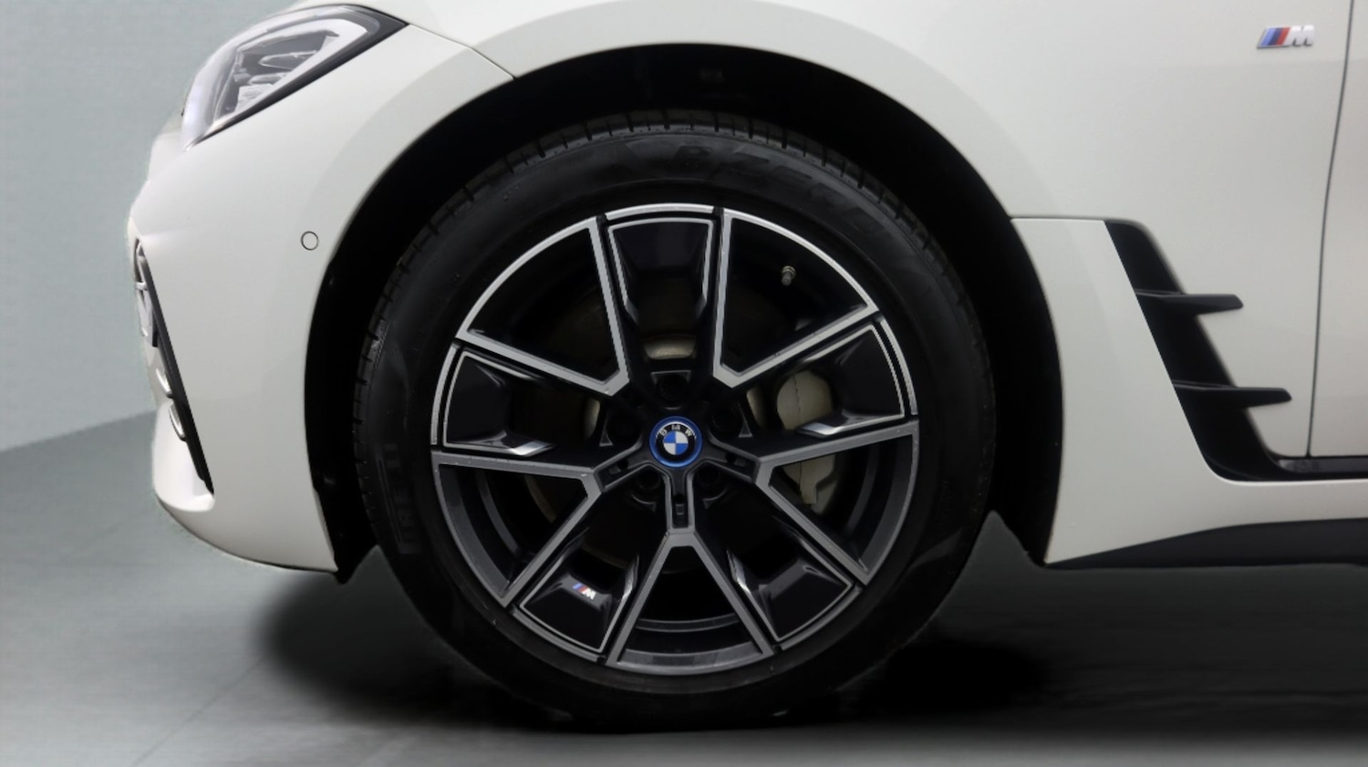 Used BMW i4 2023 for sale - 77182094: Photo 18