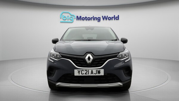 Used Renault Captur 2021 for sale - 76295821: Photo 3