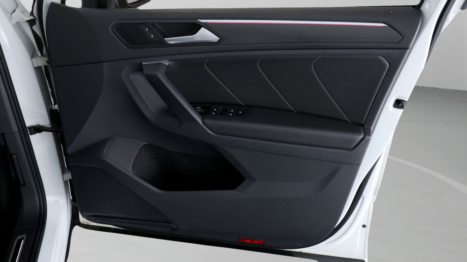 Used Volkswagen Tiguan 2023 for sale - 77640294: Photo 15