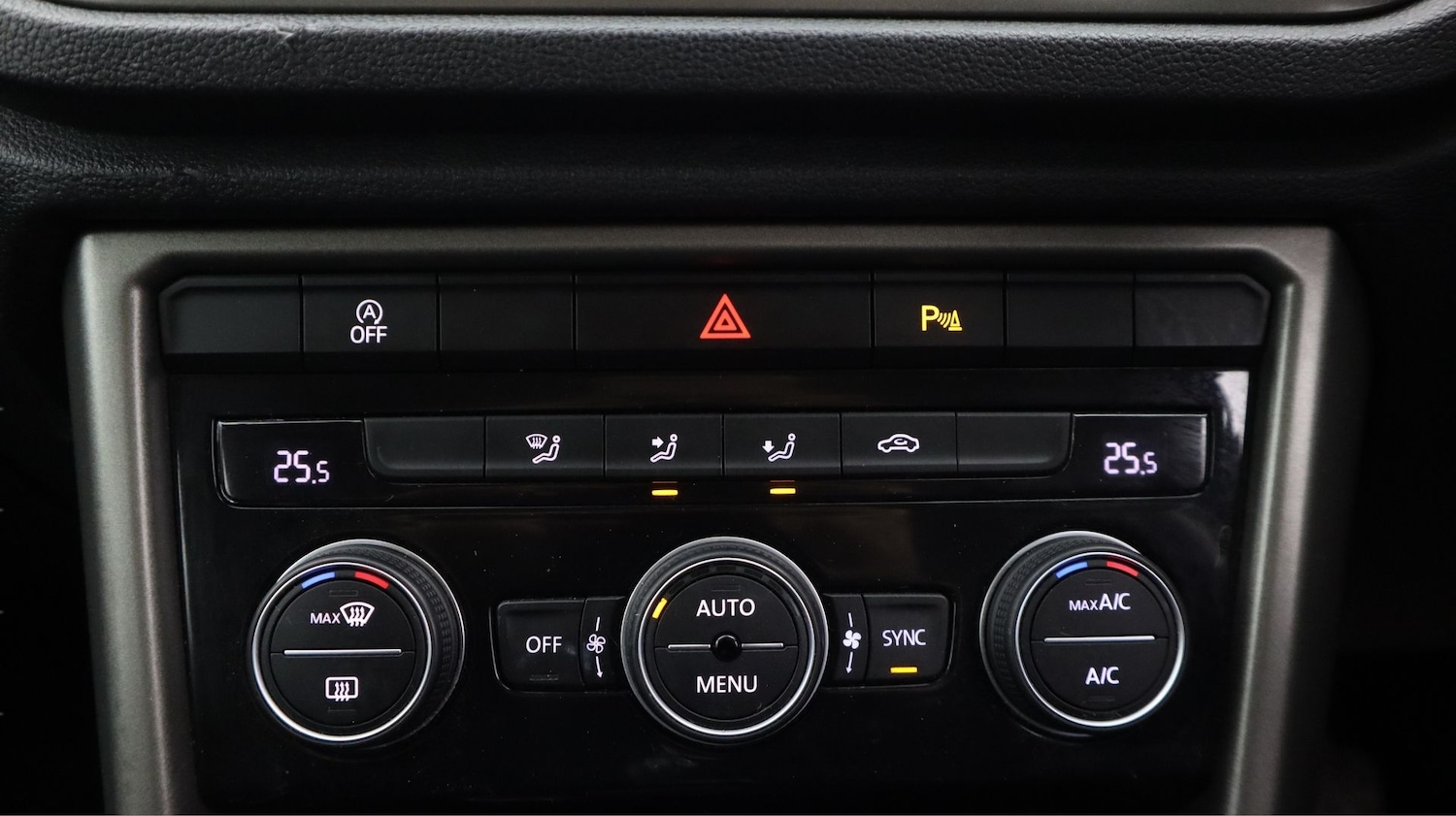 Used Volkswagen T-Roc 2021 for sale - 77809232: Photo 12