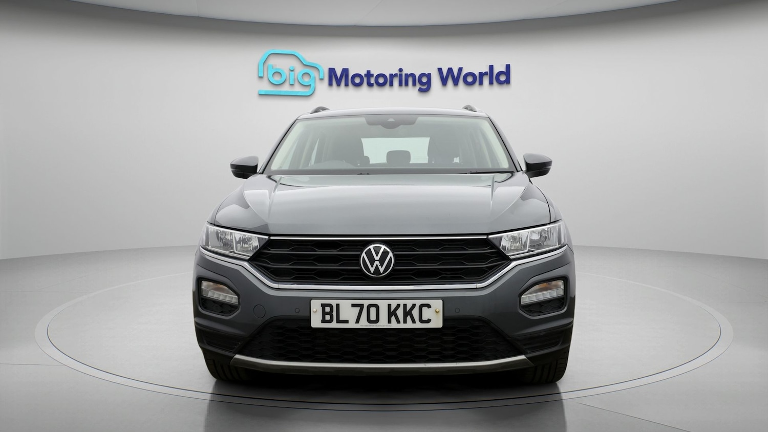 Used Volkswagen T-Roc 2021 for sale - 77809232: Photo 2