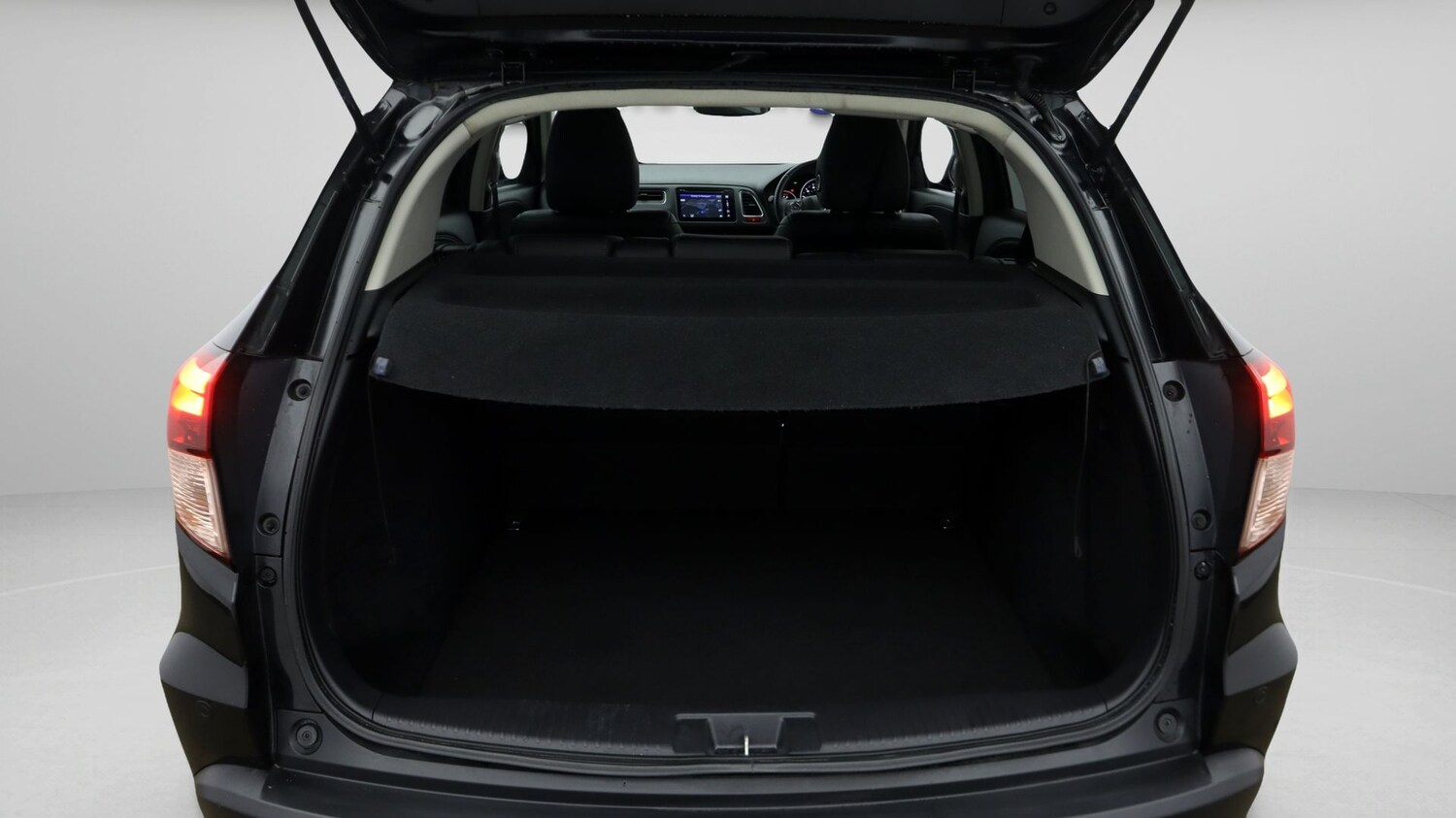 Used Honda HR-V 2018 for sale - 78020604: Photo 17