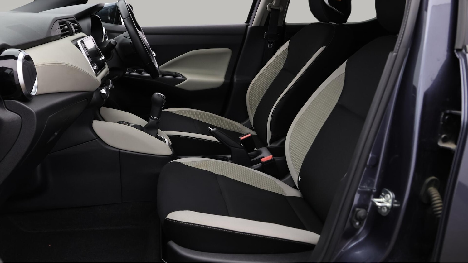 Used Nissan Micra 2022 for sale - 76433055: Photo 15